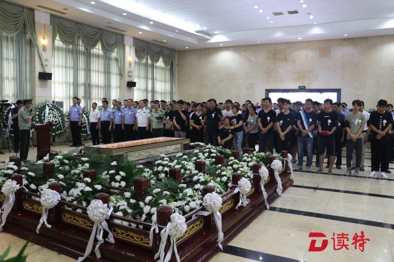 牺牲消防员潘汝是家中幼子,原本计划明年结婚