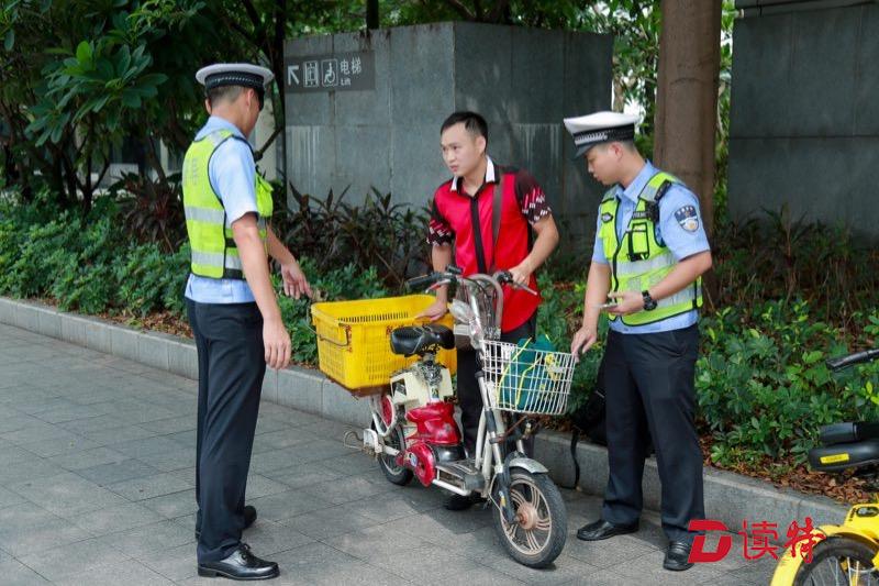 外卖哥送餐“赶赶赶”！交警蜀黍一天就查处646宗违法