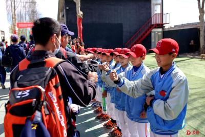 第一届海峡两岸学生棒球联赛总决赛12月1日将在深圳举行