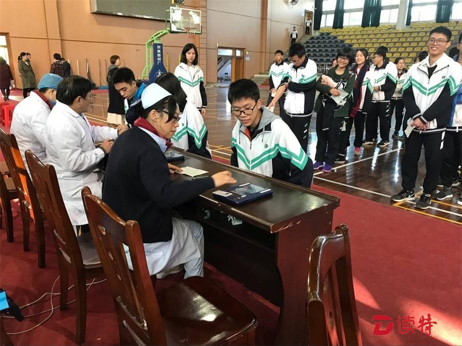 高考体检新亮点！广东8市考生体验“无纸化”体检
