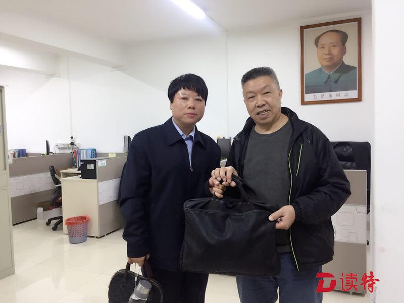 香港乘客坐的士落下一个手提包！幸亏遇上深圳的姐......