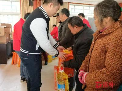 深圳爱心机构赴赣南为残疾人和孤儿送温暖