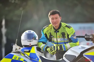 贺伟：打击交通重点违法行为的“尖刀”