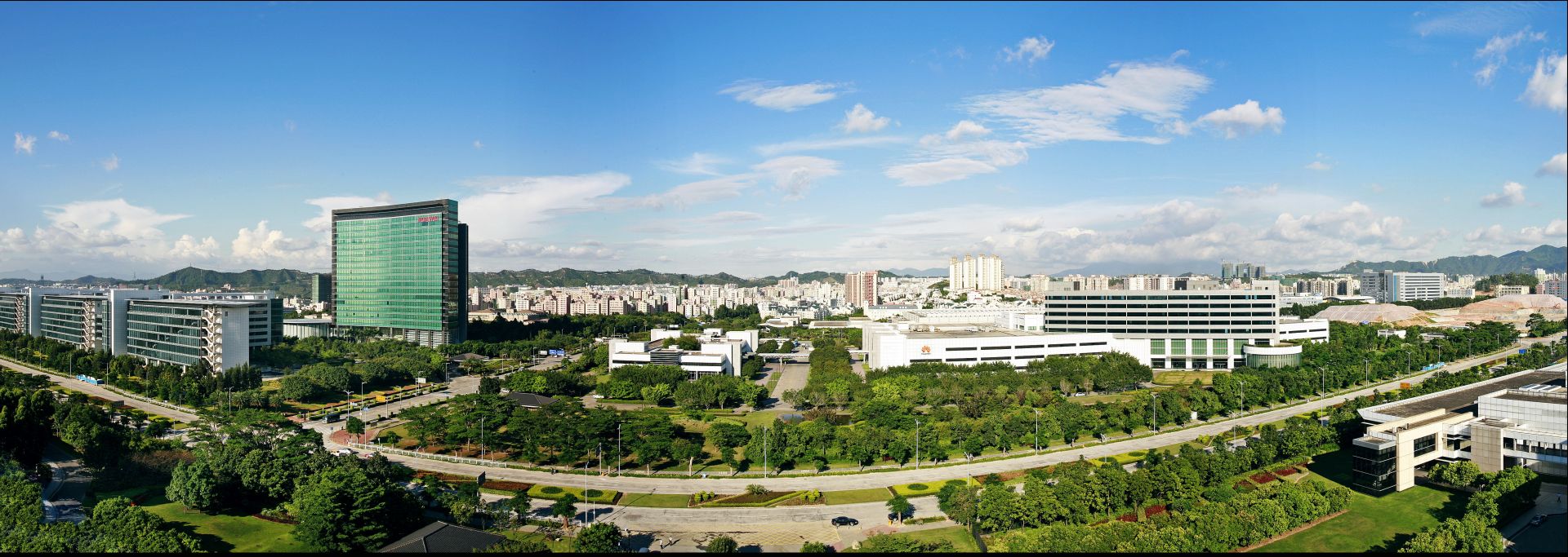 坂雪岗科技城核心区品质提升国际设计大赛汇报会举行