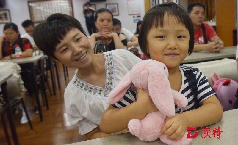 传承民族精粹！国粹非遗艺术公益课堂首站为义工子女授课