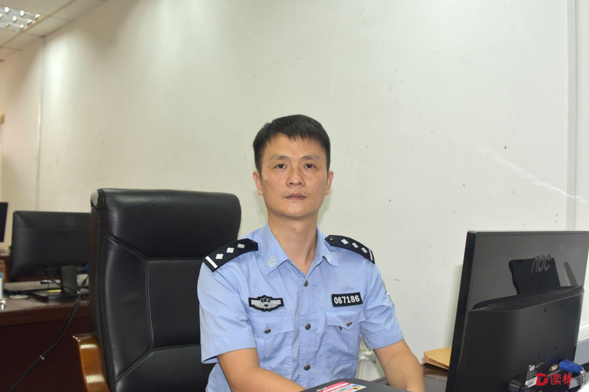 涂海山：奋不顾身救下被劫持小孩