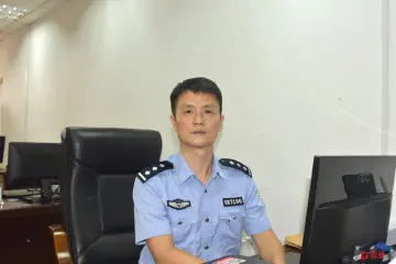 涂海山：奋不顾身救下被劫持小孩