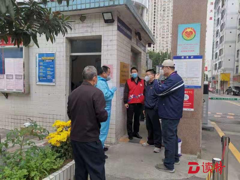 清水河街道梅园社区党委书记曾建辉:把对亲人的哀思化作守护居民的爱