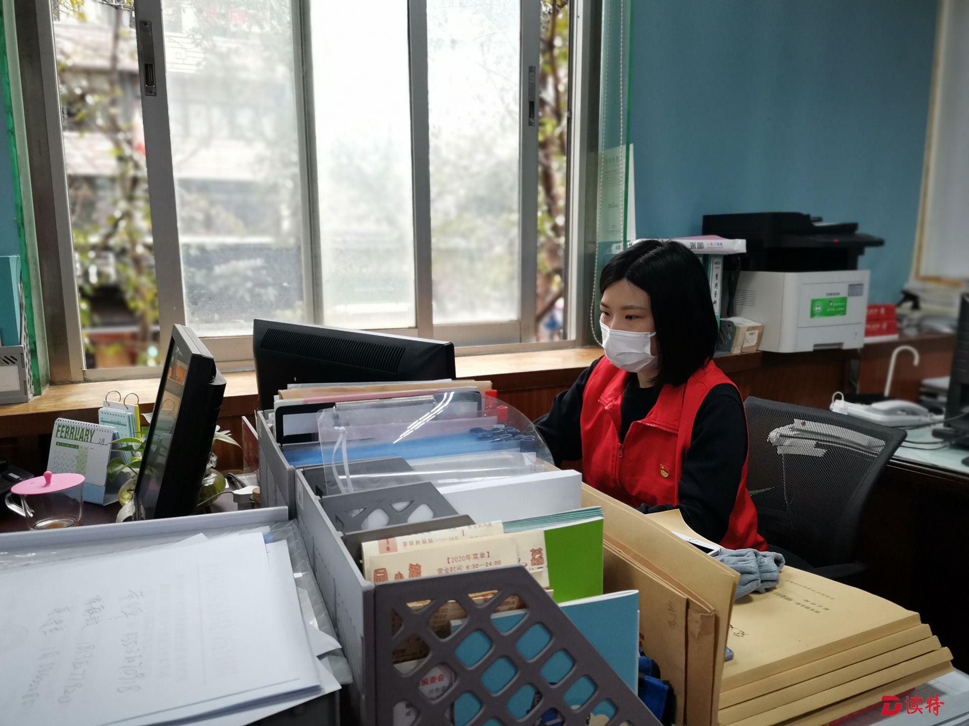 最美的爱情是心在一起的守护 疫情之下别样的情人节 