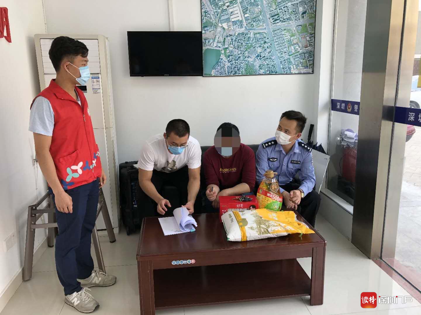 马田街道走访慰问精神障碍患者